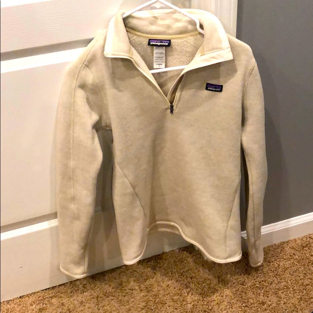 Patagonia women’s pullover size s cream